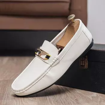 Summer new breathable casual Doudou shoes men s flat bottom light lazy foot cover one pedal driving shoes soft sole men s shoes 39