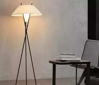 Светодиодные торшеры Nordic Homestay Living Room Sofaside Modern Floor Lights Foot Switch Lighting Study Bedroom Home Decor Fixtures