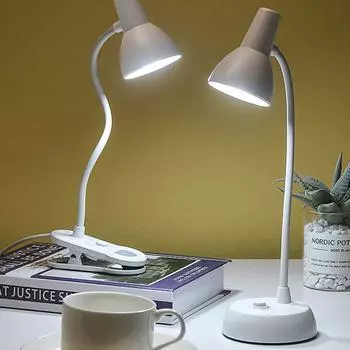 Светодиодный ночник для защиты глаз, регулируемый угол наклона, мини-пристегивающаяся настольная лампа для учебы, питание от батареек, гибкая для путешествий, чтения в спальне AA Battery(Not Included) белый