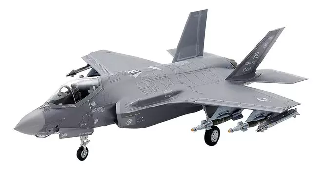 Tamiya 172 Warbird Collection Series No.92 Lockheed Martin F-35A Lightning II Plastic Model 60792