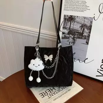 This year, the popular butterfly holder extra-large bag women s 2024 new fashionable commuter women s bag large-capacity versatile shoulder bag Without pendant белый