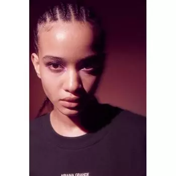 Толстовка с принтом HM черная Ariana Grande