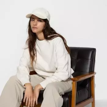 Толстовка UNIQLO с круглым вырезом