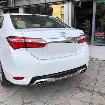 Toyota Corolla Диффузор AMG Задний бампер 4 выхода Выхлопной вид Универсальный с отражателем Пожалуйста, прочитайте описание - AMG-10