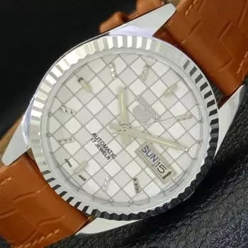 ВОССТАНОВЛЕННЫЕ МУЖСКИЕ ЧАСЫ SEIKO 5 AUTOMATIC, СДЕЛАНО В ЯПОНИИ, БЕЛЫЙ ЦИФЕРБЛАТ, ИЗГОТОВЛЕНЫ НА ЗАКАЗ a440026-2 QV90-a440026