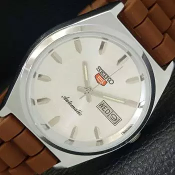 ВОССТАНОВЛЕННЫЕ ВИНТАЖНЫЕ АВТОМАТИЧЕСКИЕ ЯПОНСКИЕ МУЖСКИЕ ЧАСЫ SEIKO 5 СЕРЕБРЯНЫЙ ЦИФЕРБЛАТ a434684-2 R121-a434684