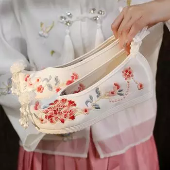 Вышитые туфли Hanfu Shoes Han Elements Ancient Style Shoes Внутренняя высота увеличена на 4 см 34