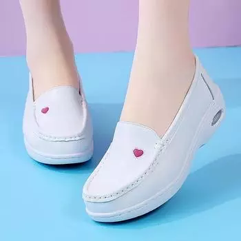 Women Flat Leather Shoes Casual White Wedge Heel Soft Sole Non Slip Caring Comfortable Mother Nurse Work Shoes Flat Shoes Women 35