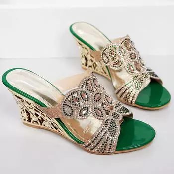Women s slippers summer new sticker diamond large size open-toed slope and cool slippers 35 зелёный