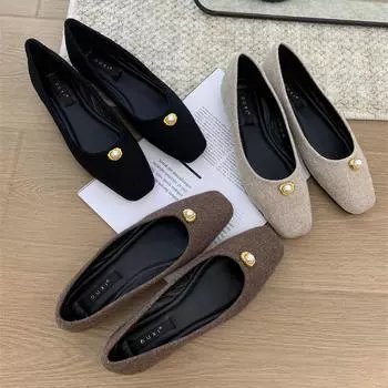 Xiaoxiangfeng pearl buckle temperament square head flat-soled single shoes women s autumn 2024 new retro one-pedal grandma shoes 35 чёрный