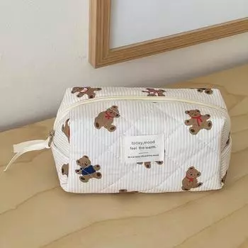 Женская косметичка на молнии с изображением медведя из мультфильма, большая вместительная косметичка, симпатичная женская косметичка для хранения кистей S