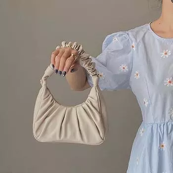 Женская ручная сумка-багет в форме рога, сложенная под мышкой, косая складка через плечо белый