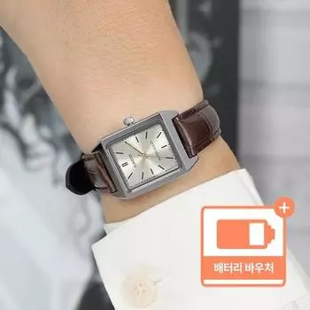 Женские часы Casio Square Standard с простым кожаным ремешком + пакет билетов на замену батареи