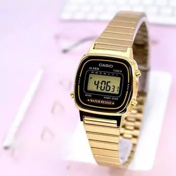 Женские часы Casio в стиле ретро со свободной пряжкой 670 Черное золото