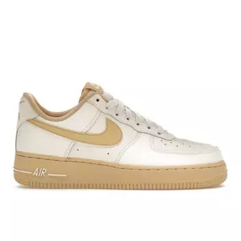 Женские кроссовки Nike Air Force 1 07 Sail Sesame кремовые винтажно-зеленые FZ3597-133 37.5