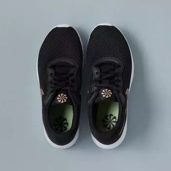 Женские кроссовки Nike Tanjun