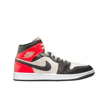 Женские кроссовки W Jordan 1 Mid SE Newsprint DQ6078-100