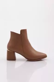 Женские модные ботинки на каблуке