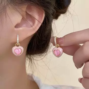 Женские серьги-подвески в корейском стиле с розовым персиком и надписью «Любовь» — легкая роскошь, универсальный дизайн золотой