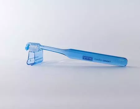 Зубная щетка Vitis Compact Medium с алоэ 15 мл