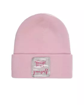 Розовая шапка с нашивкой Regina детская