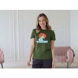 Женская футболка «Мэнни на гребне волны» цвета хаки