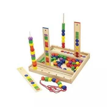 Игра "Повтори последовательность"в ящике 70 бусин разных размеров и цветов,шнурки,10 палочек,10 схем VIGA 56182