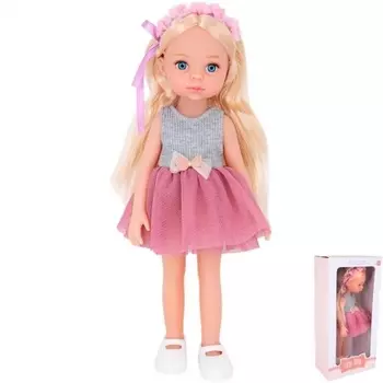 Кукла(33см) в серо-розовом платье и цветочном ободке в короб ке блондинка