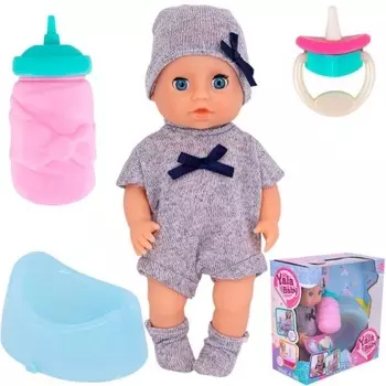Пупс (20см) в сером комбинезоне и шапочке с аксессуарами в к оробке:рожок,горшок,соска;пьет,писает