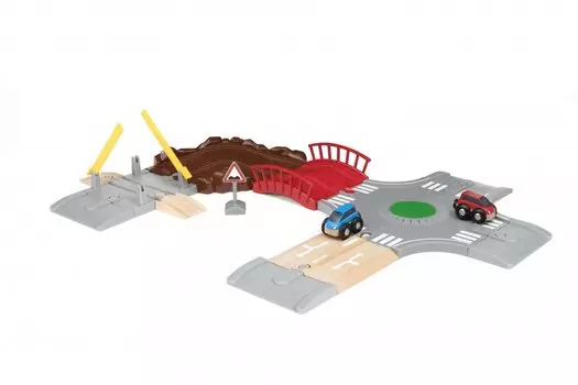 BRIO игр.наб. с Автодорогой, мостом и переездом (14 элементов) 59,5х43,3 см, кор. 31х12х27 см.