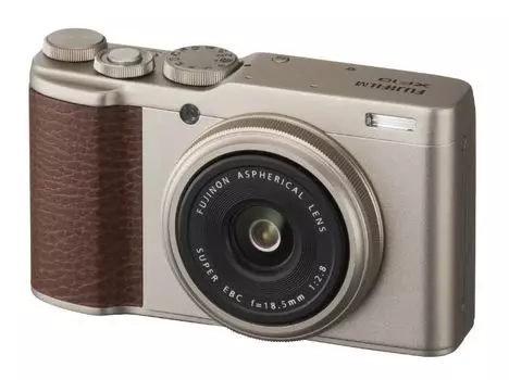 Цифровой фотоаппарат FujiFilm XF10 Gold