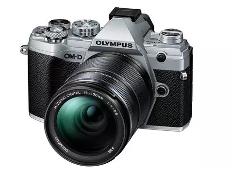 Цифровой фотоаппарат OM-D E-M5 Mark III Kit (E-M5 Mark III Body silver + EZ-M1415 II black)