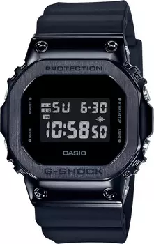 Наручные часы Casio GM-5600B-1ER