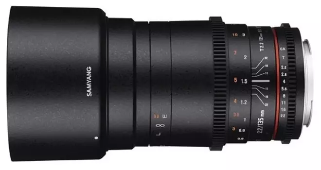 Объектив Samyang MF 135mm T2.2 ED UMC VDSLR Canon EF