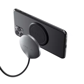 Магнитная накладка Satechi Magnetic Sticker для iPhone 11/12 Чёрная ST-ELMSK