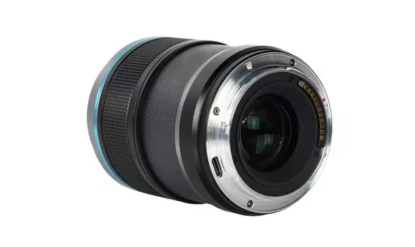 Объектив Sirui Sniper 23mm F1.2 AF APS-C E-Mount Чёрный 23AS12E-B