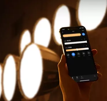 Осветитель Zhiyun MOLUS G200 C040023EUR1