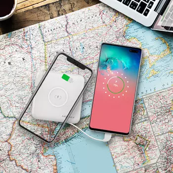 Внешний аккумулятор с беспроводной зарядкой Momax Q.Power Plug PD Чёрный IP93UKE