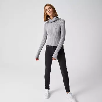 Женские джинсы Lacoste