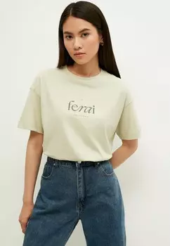 Футболка Zarina