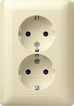078301 Розетка двойная с заземляющими контактами в комплекте с рамкой Кремовый Gira
