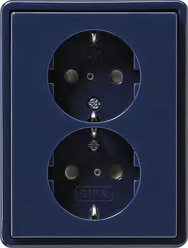 078346 Двойная розетка с заземляющими контактами в комплекте с рамкой Синий Gira S-color