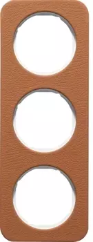 10132369 Рамка R.1 Кожа, белый 3-постовая Berker