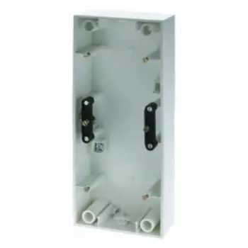 10431909 Коробка для наружного монтажа, 3-местная цвет: полярная белизна, матовый B.1/B.3 Berker
