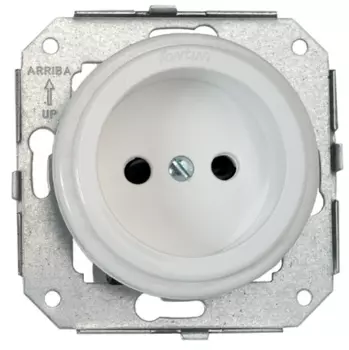 31209052 Розетка без зазем.контактов, белый,пластик Fontini