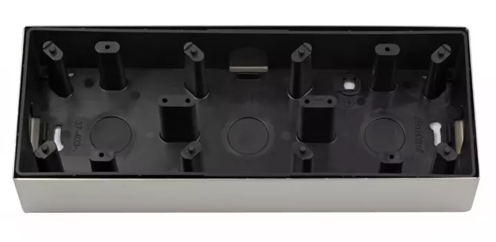 37406512 3-х мест. накладная монтажная коробка F-37 86x230x40MM горизонтальная, глянцевый никелированный Fontini