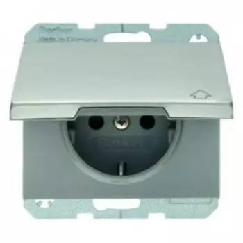 47517104 Штепсельная розетка SCHUKO с откидной крышкой цвет: нержавеющая сталь K.5 Berker