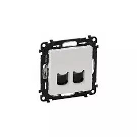 753441 Valena LIFE. Информационная розетка двойная RJ45 Кат. 5е UTP. С лицевой панелью. Белая Legrand
