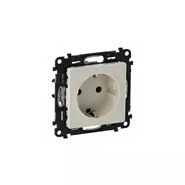 753525 Valena LIFE. Силовая розетка 2К+З 16А 250В. Винтовые зажимы. Слоновая кость Legrand