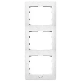 771717 Рамка Galea Life Corian светлый 3-постовая вертикальная Legrand